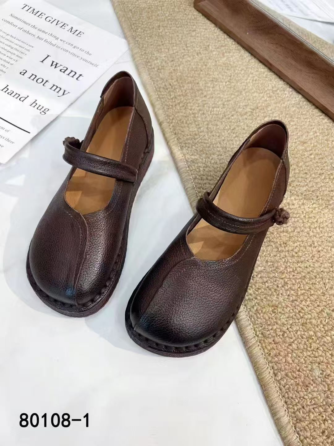 حذاء جلدي بني داكن ماري جين كلاسيكي بخياطة يدوية